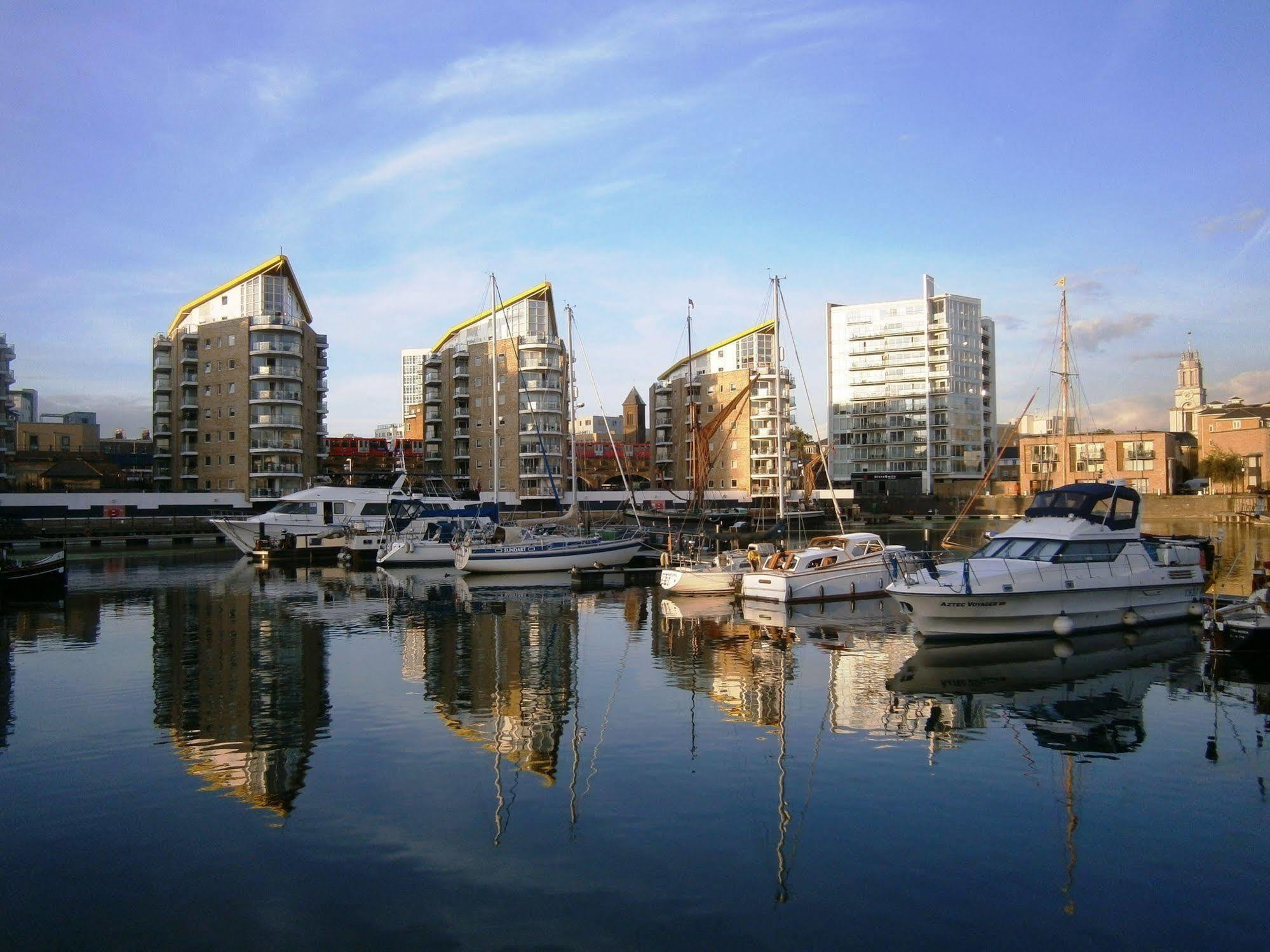 Marlin Apartments Commercial Road - Limehouse London Eksteriør bilde